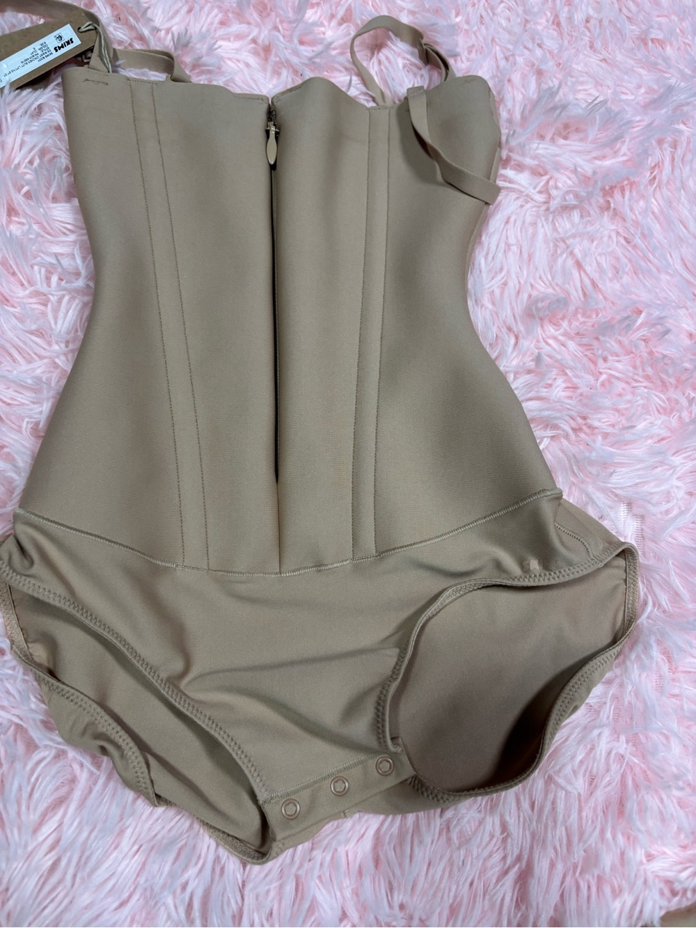 SKIMS body CS  waist cincher butt lifting brief clay NWT